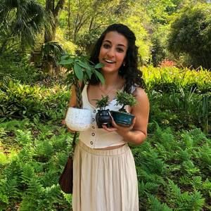 Meet your Posher, Daniela